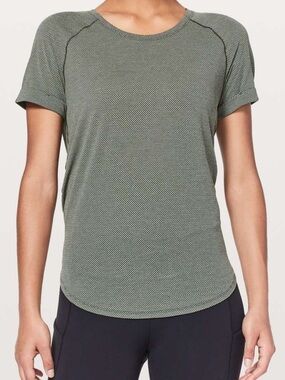 LULULEMON Green Short Sleeve Shirt Sz 12